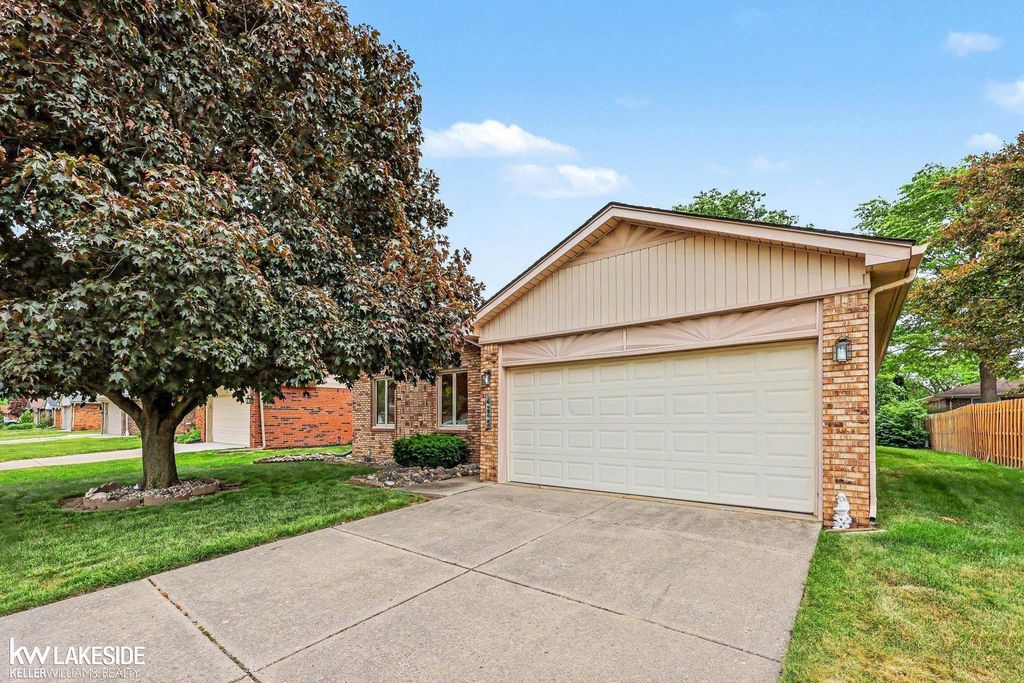 46396 Peach Grove Avenue, Macomb, MI 48044