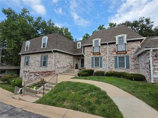 5716 Metcalf Court, Overland Park, KS 66202