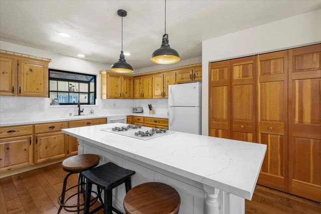 1304 Malabar Way, Big Bear, CA 92314