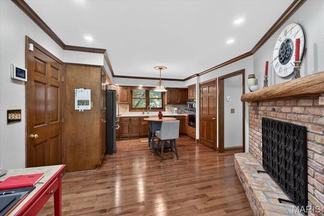 1010 Robert Drive, Godfrey, IL 62035