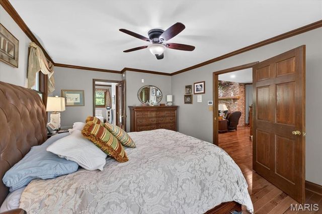 1010 Robert Drive, Godfrey, IL 62035