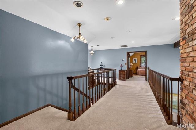 1010 Robert Drive, Godfrey, IL 62035