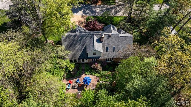 1010 Robert Drive, Godfrey, IL 62035