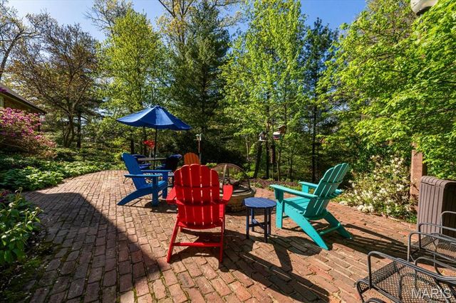 1010 Robert Drive, Godfrey, IL 62035