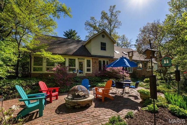 1010 Robert Drive, Godfrey, IL 62035