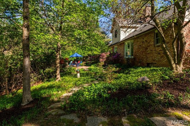 1010 Robert Drive, Godfrey, IL 62035