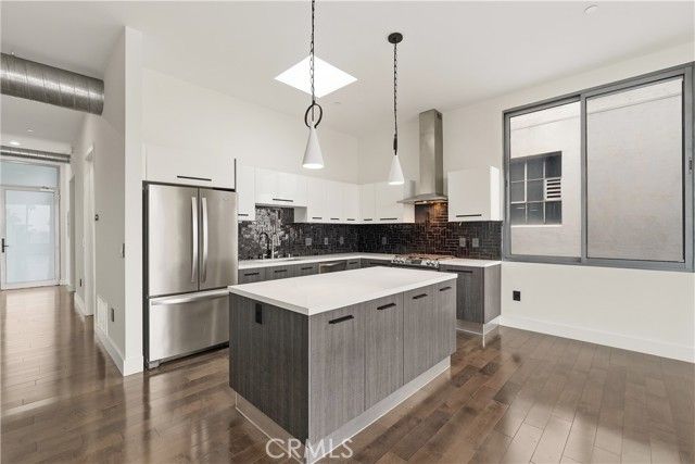 433 Pine 408, Long Beach, CA 90802