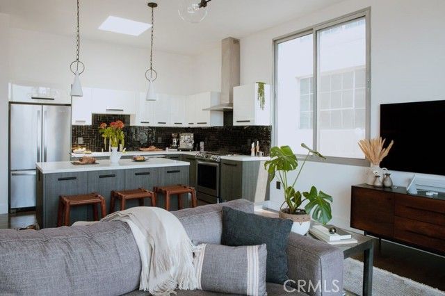 433 Pine 408, Long Beach, CA 90802