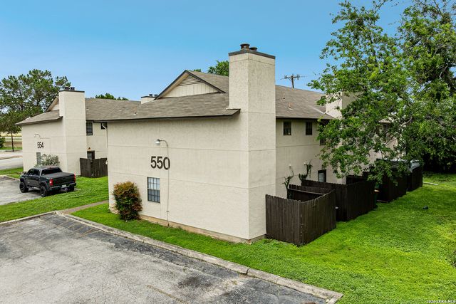 550 Dukeway, Universal City, TX 78148