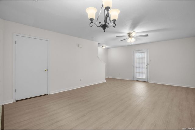550 Dukeway, Universal City, TX 78148