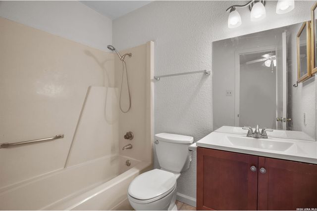 550 Dukeway, Universal City, TX 78148