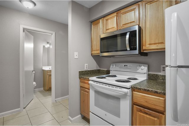 550 Dukeway, Universal City, TX 78148