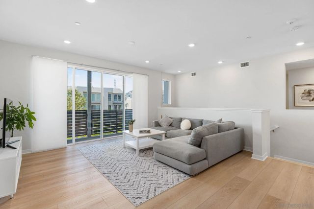 10443 Newbliss Way, San Diego, CA 92126