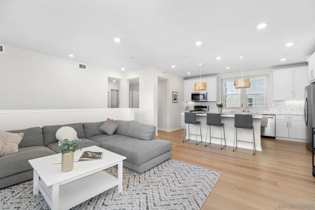 10443 Newbliss Way, San Diego, CA 92126