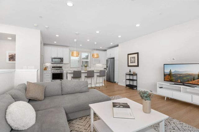 10443 Newbliss Way, San Diego, CA 92126
