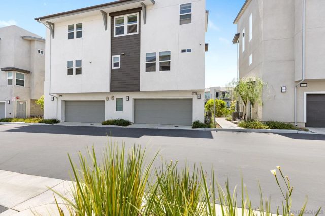 10443 Newbliss Way, San Diego, CA 92126