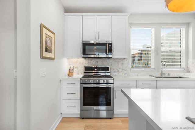 10443 Newbliss Way, San Diego, CA 92126