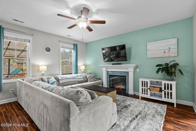 202 Seneca Court, Holly Ridge, NC 28445
