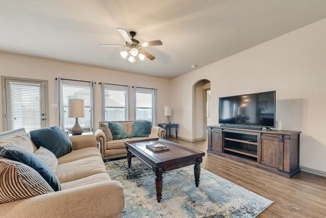 3821 Regent Street, Midlothian, TX 76065