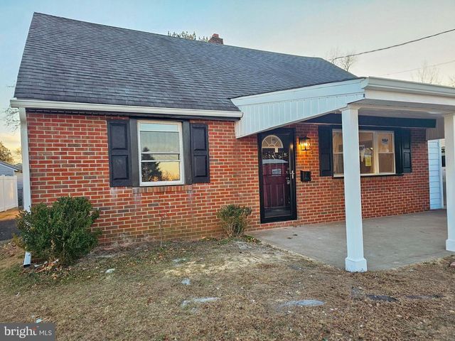 952 COLUMBUS RD, Burlington, NJ 08016