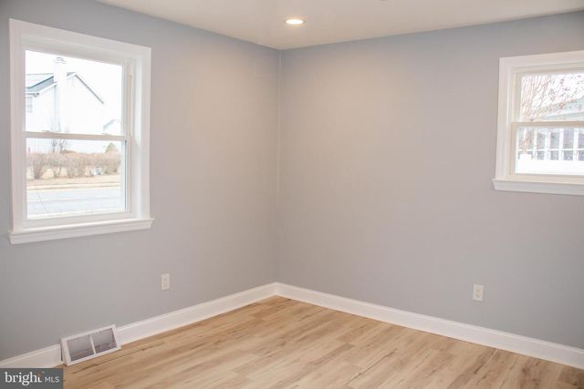 952 COLUMBUS RD, Burlington, NJ 08016