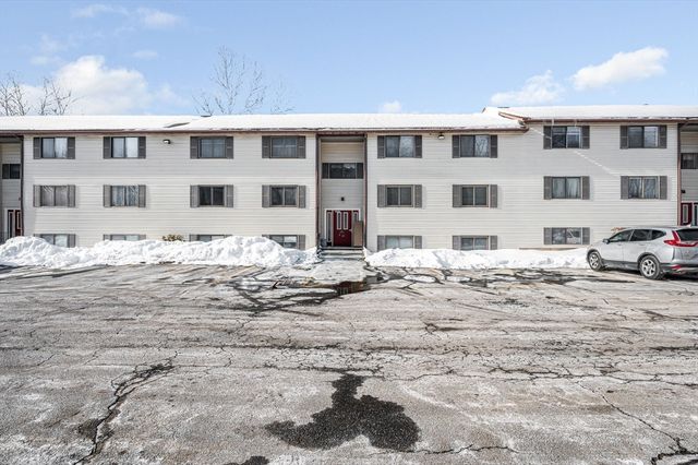 175 Willard St 9, Lowell, MA 01850