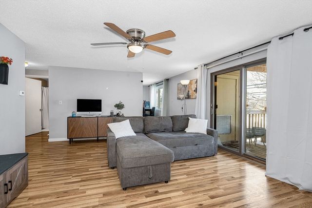 175 Willard St 9, Lowell, MA 01850