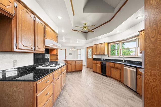 4201 Saint Croix Drive, Edmond, OK 73025