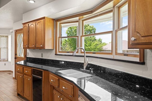 4201 Saint Croix Drive, Edmond, OK 73025