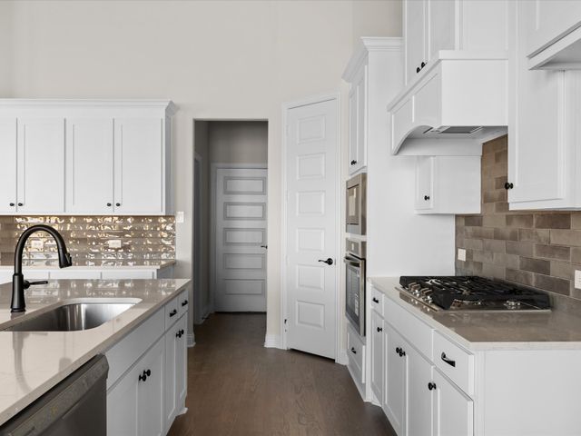 108 Lila Lake Drive, Waxahachie, TX 75165