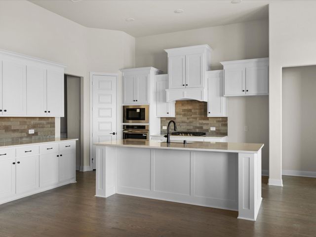 108 Lila Lake Drive, Waxahachie, TX 75165