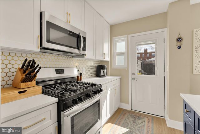 625 KENSINGTON PL NE, Washington, DC 20011