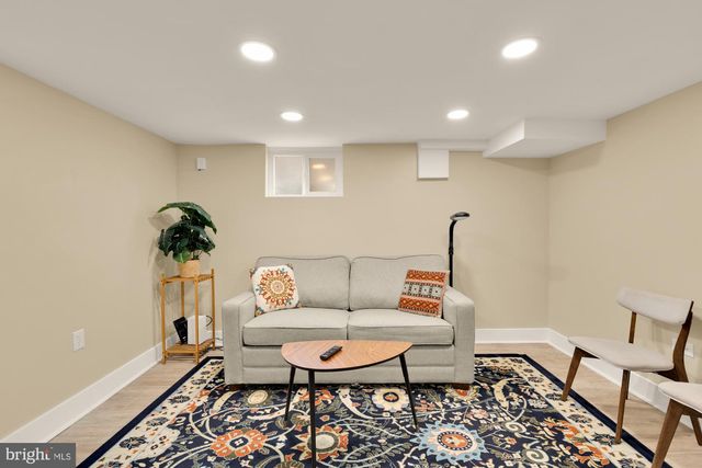 625 KENSINGTON PL NE, Washington, DC 20011