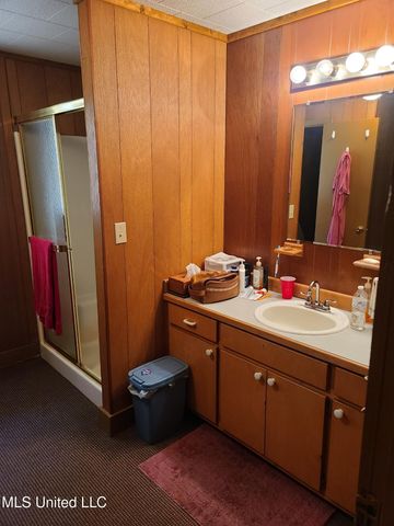 112 Lott Road, Perkinston, MS 39573
