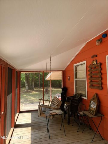 112 Lott Road, Perkinston, MS 39573