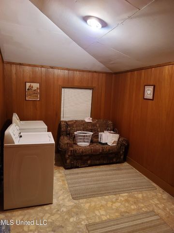 112 Lott Road, Perkinston, MS 39573