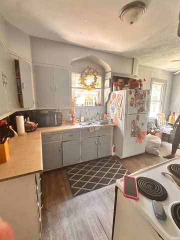 1563 Marshall Avenue, Evansville, IN 47714