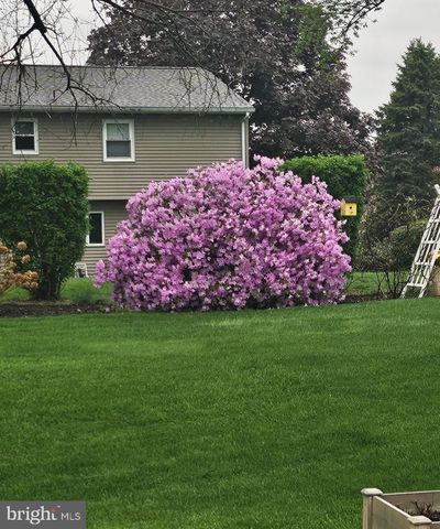 2404 RYE CIRCLE, Mechanicsburg, PA 17055