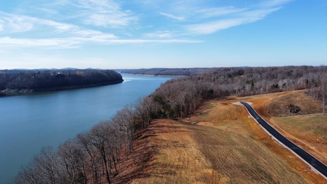 1 Goldenberg Lane Lane, Somerset, KY 42503