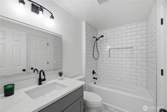 27705 23rd Avenue S, Federal Way, WA 98003
