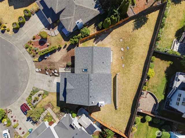 27705 23rd Avenue S, Federal Way, WA 98003