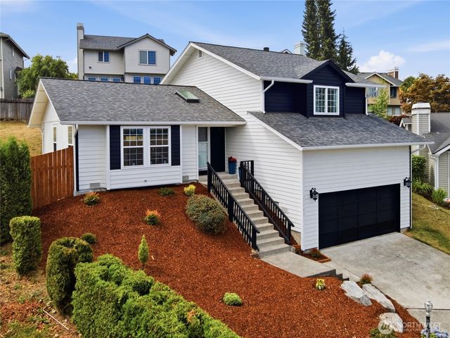 27705 23rd Avenue S, Federal Way, WA 98003