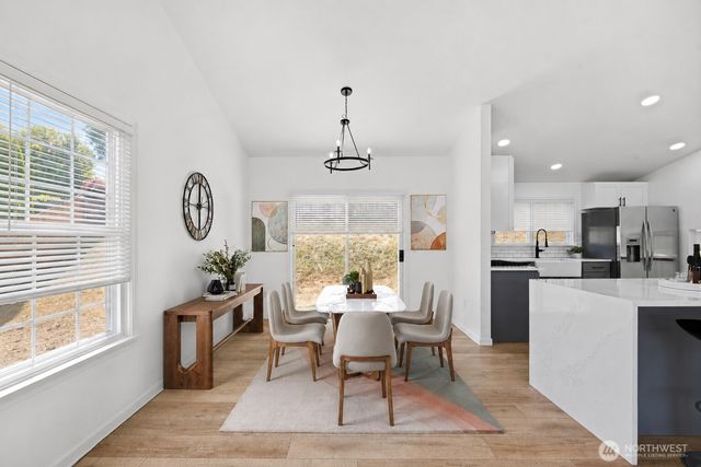 27705 23rd Avenue S, Federal Way, WA 98003