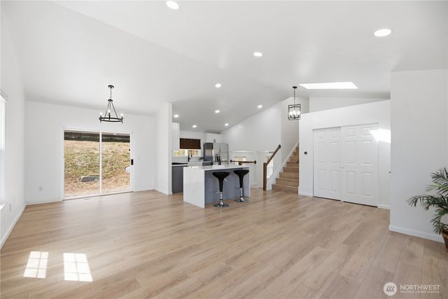 27705 23rd Avenue S, Federal Way, WA 98003