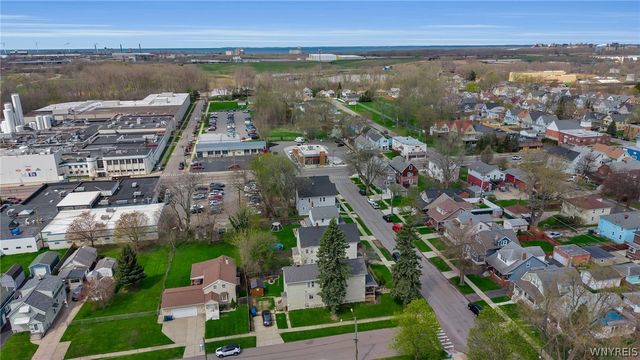 33 Downing Street, Buffalo, NY 14220
