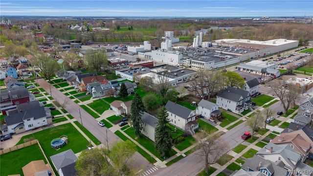 33 Downing Street, Buffalo, NY 14220