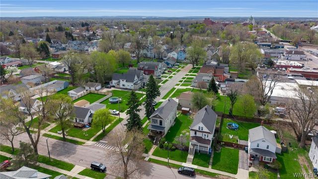 33 Downing Street, Buffalo, NY 14220
