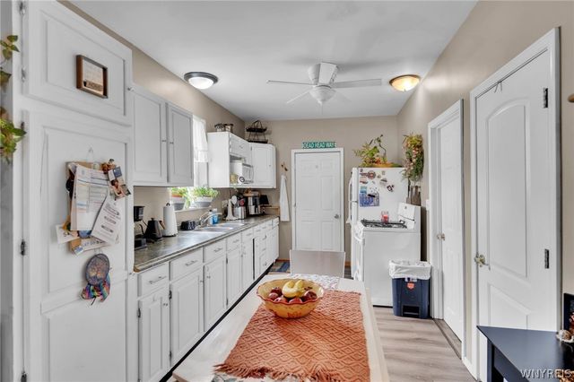 33 Downing Street, Buffalo, NY 14220