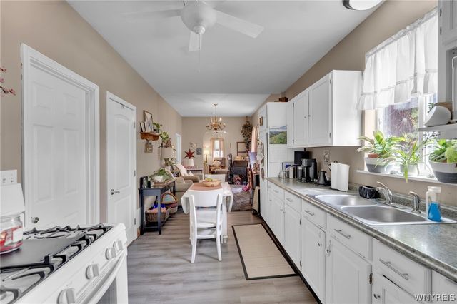 33 Downing Street, Buffalo, NY 14220