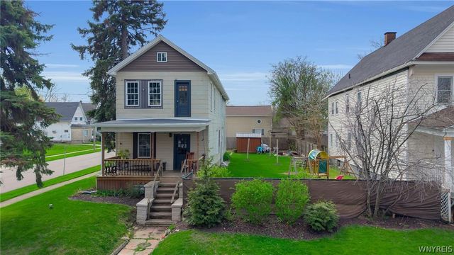 33 Downing Street, Buffalo, NY 14220
